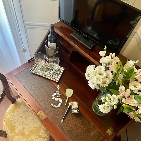 مبيت وإفطار تشيوسي Residenza Dei Ricci المظهر الخارجي الصورة