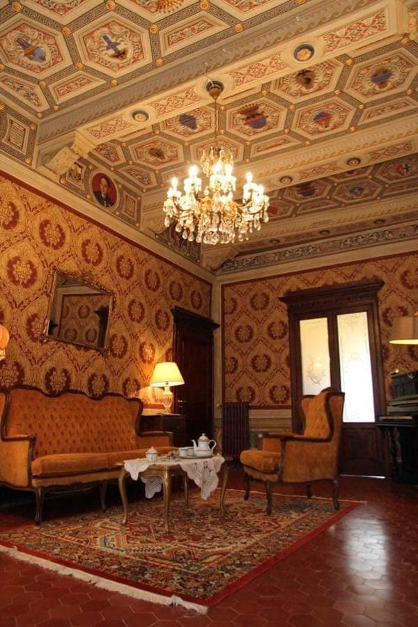 مبيت وإفطار تشيوسي Residenza Dei Ricci المظهر الخارجي الصورة