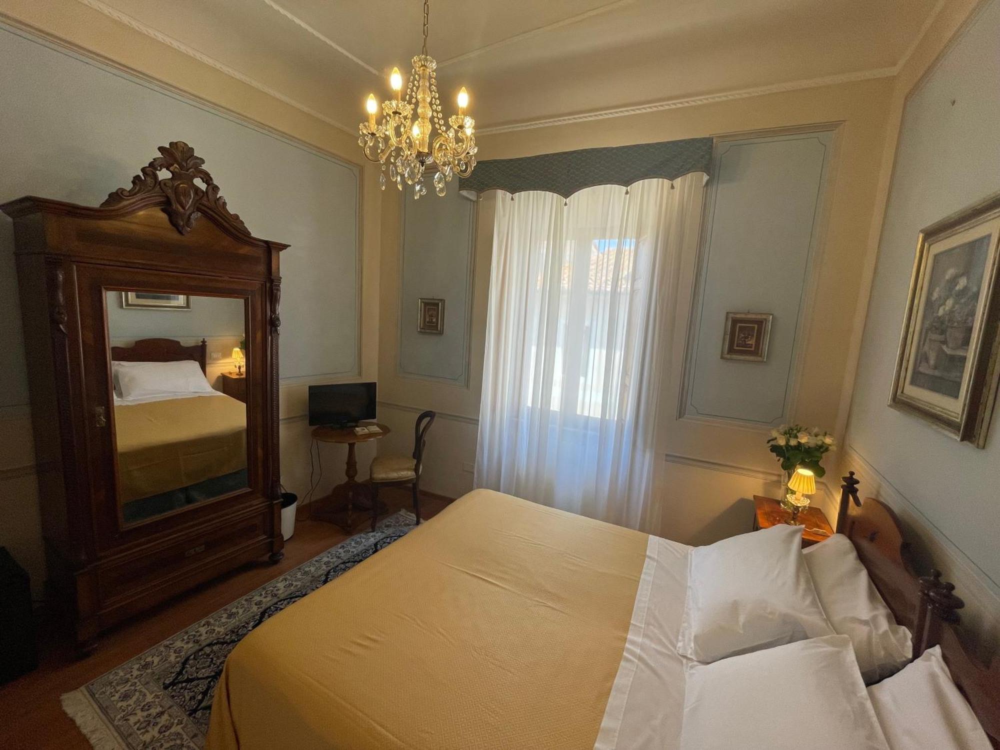 مبيت وإفطار تشيوسي Residenza Dei Ricci المظهر الخارجي الصورة